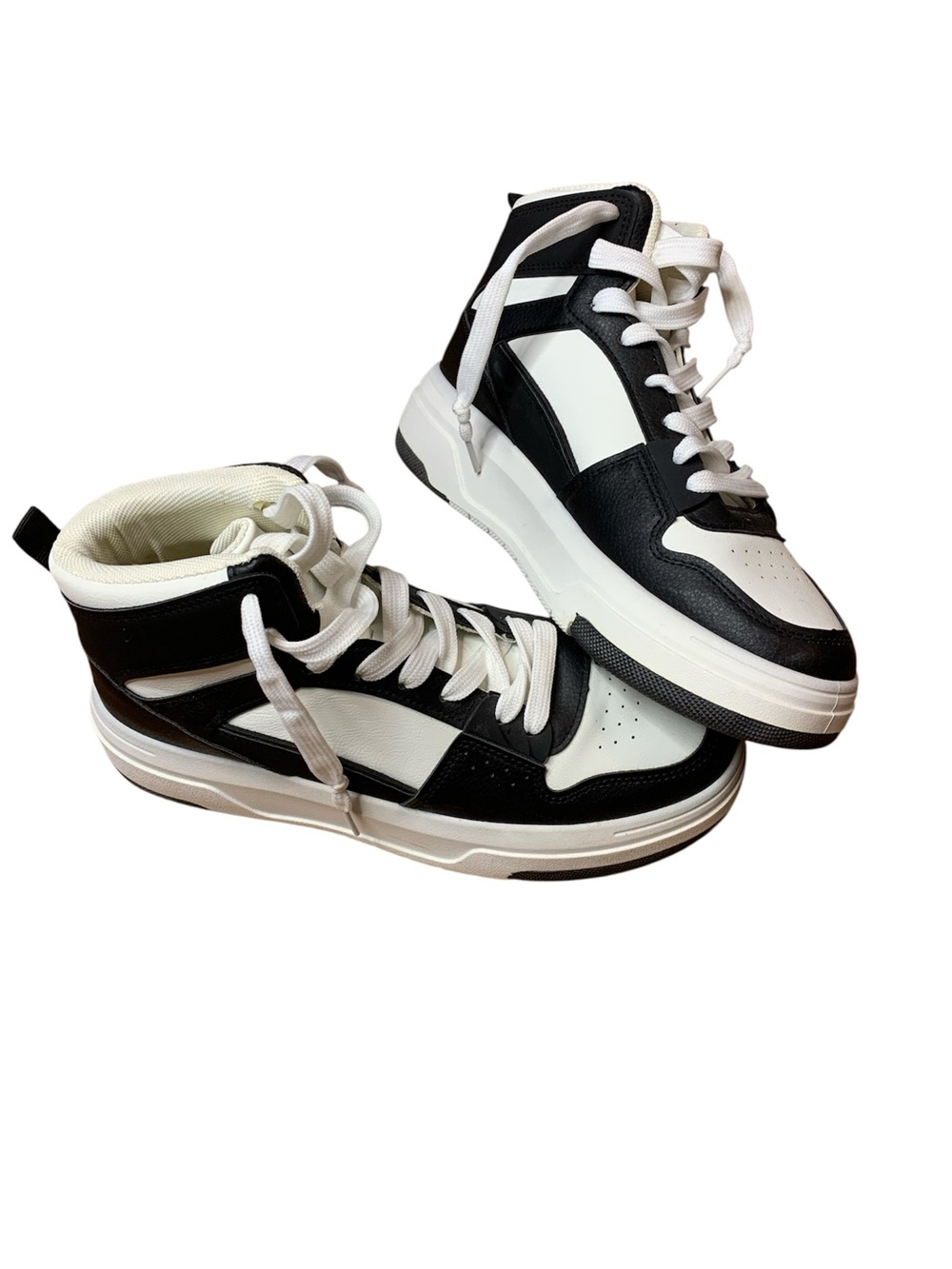 Ardene Black & White High Top Sneakers with Comfort Foam+ Insoles Size 9